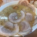 春夏秋灯 - もっともっとおいしいらぁめん 半焼豚&煮玉子（麺大盛）