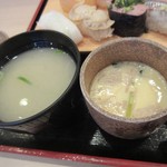寿司 魚がし日本一 - 茶碗蒸し＆味噌汁