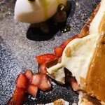 リョウリヤ ステファン パンテル - 中からクリームといちごが溢れ出す！大胆さと繊細さの絶妙なバランス♡