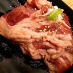 七輪焼肉 安安 - 牛バラ うまし！！