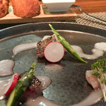 Arashida - イザキの炙り、サラダ仕立て