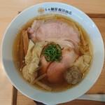 らぁ麺 飯田商店 - 2019年4月　わんたん入りにぼしチャーシュー麺　1450円