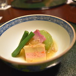 離れの宿　よもぎ埜 - 空豆饅頭と蟹餡