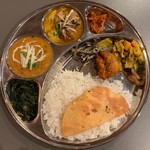 インド・ネパール料理　ダルバート - 