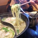 Shabuyou - 中華麺を牛骨テールスープで♪