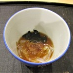 あま木 - ノレソレ：数匹のノレソレ（穴子の稚魚）を温かいそうめん風に頂きます。　　　　　　2019.04.06