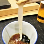 あま木 - ノレソレ：数匹のノレソレ（穴子の稚魚）を温かいそうめん風に頂きます。　　　　　　2019.04.06