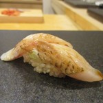 あま木 - のどぐろ：対馬の のどぐろ(あかむつ) で “べにひとみ” というブランド名だそうです。　よく脂がのっていて、とろける様にやわらかですョ！　　　　　　2019.04.06