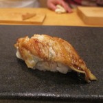 あま木 - 穴子：今の時期、アナゴは一年中で一番厳しい時期だそうです。それなのに、ふっわふわで 感激のお味です！　　　　　　2019.04.06