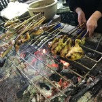 いろり山賊 - 山賊焼きは炭火焼きです