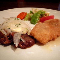 洋食 ヨコオ - 日替わりランチ（ポークラグーと魚フライ）です。