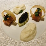 ロオジエ - ブナの木で燻製したスコットランド産サーモンのミキュイ　コンディマン　クレソンのクリーム　メイクィーンポテトのクルスティヤン　シャンパーニュのエミュルション