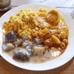 ヴェヌス サウス インディアン ダイニング - ランチビュッフェ(1000円) この日はチキンビリヤニ、カブチャナマサラ、玉子のカレー、ナスのカレー