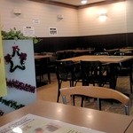 スパイシーキング - フードコート店内