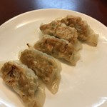 中華餃子王 - 「焼き」は自分の方が上手だったりして・・・。