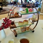 COLONIAL CAFE - コーヒーか紅茶のドリンク付き、ティーラウンジでの平日アフタヌーンティー税サ込1人RM60.00