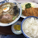 食事処 アカギ - ラーメンかつセット
