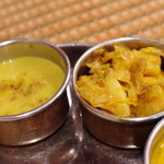 ベンガル料理プージャー - ランチセット、サブジ、ダルスープ