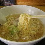 まるとみラーメン - まるとみ　塩らーめん　麺