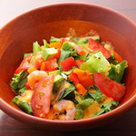 Shrimp and avocado Caesar salad (large size)