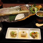 いか鮮本家 - 活けイカ昼膳 2300円