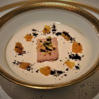 アピシウス - 冷製フォアグラのフラン　アマレットクリームソース