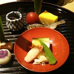 花外楼 - ■懐石 岩倉 10,000 (小向･煮物椀･造り･凌ぎ･焼肴･八寸･炊合･ご飯･ﾃﾞｻﾞｰﾄ)＋中瓶ﾋﾞｰﾙ 800X2＋税928=12,528円 2019年05月