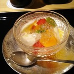 花外楼 - ■懐石 岩倉 10,000 (小向･煮物椀･造り･凌ぎ･焼肴･八寸･炊合･ご飯･ﾃﾞｻﾞｰﾄ)＋中瓶ﾋﾞｰﾙ 800X2＋税928=12,528円 2019年05月