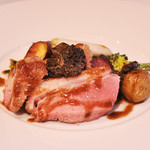 アーティショー - イノシシのロースト