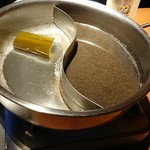 北海道しゃぶしゃぶ ポッケ - 2色のスープ