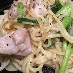 Gemmaru - ホルモンのダシが麺に絡んで美味しい。