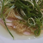 ラーメン 虎一番 - 蒸し鶏のネギショウガソース