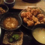 THE 有鳥天酒場 - 唐揚げ定食