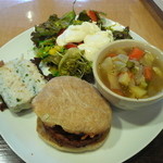 サラダデリ＆フルーツカフェ　KURK - 日替わりプレート