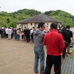 俺のラーメン あっぱれ屋 - 出町ふたば寄り道したので凄い行列に(笑)
      この後、雨が降ってきましたが。。
      列は絶えず、凄かったです✨