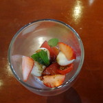 スポーティフ カフェ - 苺のカプレーゼ