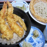 藤芳 - 天丼ぷらすそば1550円蕎麦は軽め（６割分量）➡そばを1人前でご飯軽めもOK