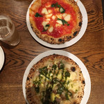 Tempters Pizza+Bar - マルゲリータとチキンとバジルソースのビアンカ