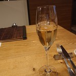 レ・カネキヨ - シャンパンで乾杯