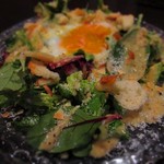 ジュイップ - トリュフサラミと新鮮玉子のシーザーサラダ