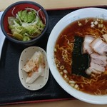 松葉家 - ラーメン(大盛)