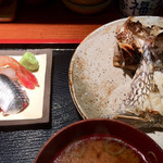 めしの助 - 真鯛かぶと塩焼きと刺身