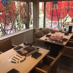 黒毛和牛焼肉 凱旋門 奥の院 - テーブル席