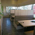 黒毛和牛焼肉 凱旋門 奥の院 - ソファ席もございます