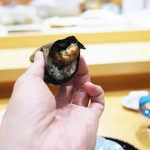 小松 弥助 - 鰻きゅうの巻物