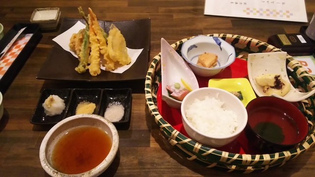創作酒房 凜と咲く花 朝倉店 甘木 西鉄 居酒屋 食べログ 創作酒房 凜と咲く花 朝倉店 甘木 西鉄 居酒屋 食べログ