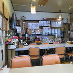 三丁目 にしや食堂 - 店舗内観