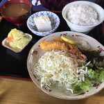 ハルピン食堂 - 海老フライ定食 ¥700