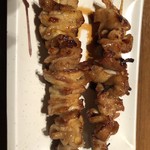 鳥げん - 皮。160円