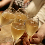 餃子とスパークリング バブルス - シャンパーニュで令和の乾杯♪